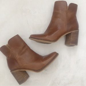 Lucky Brand Tan Leather Ankle Boots Size 6.5